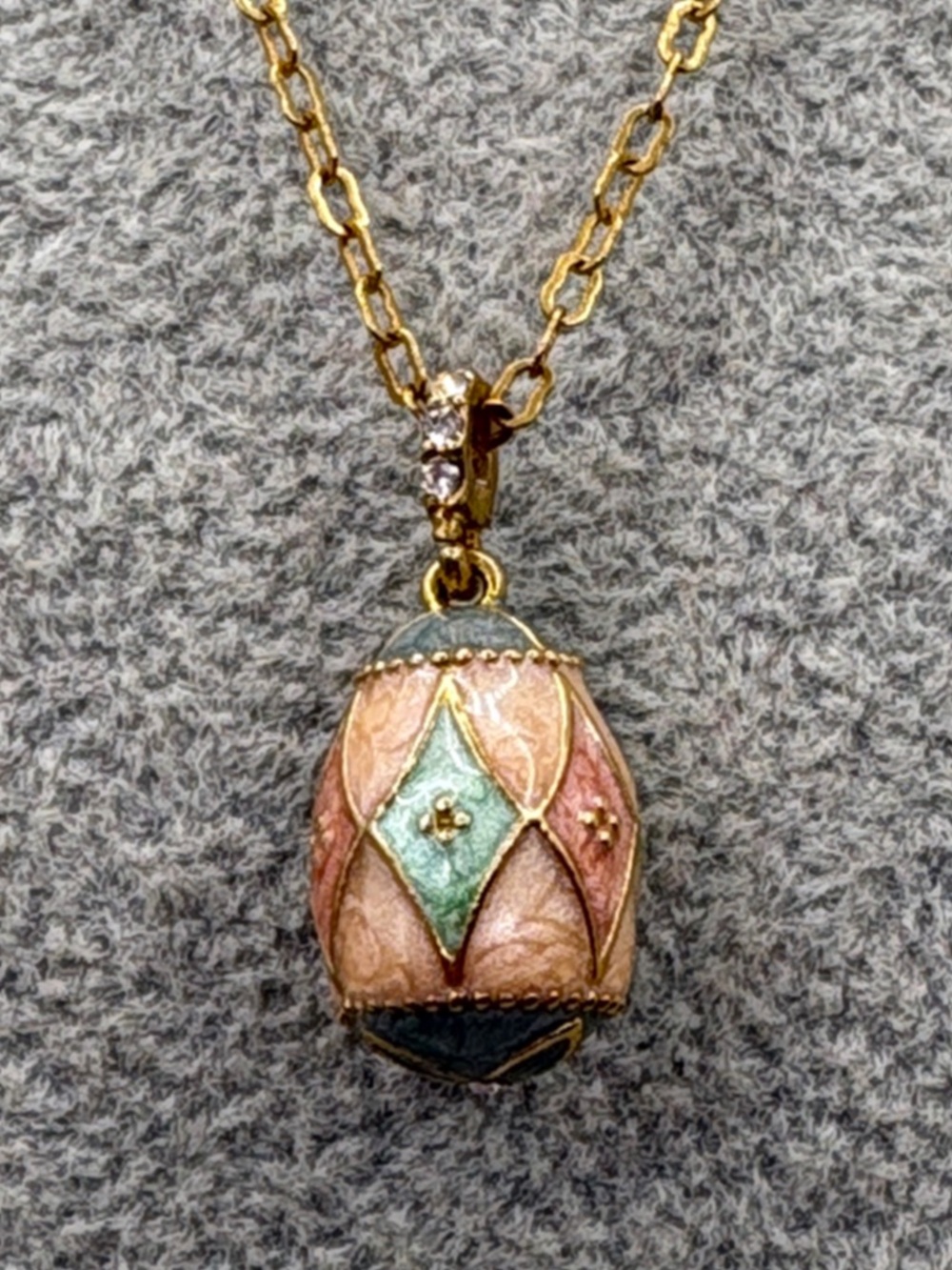 Vintage 80’s Avon Gold-Tone Cloisonné Enamel Egg Pendant Necklace Faberge Egg